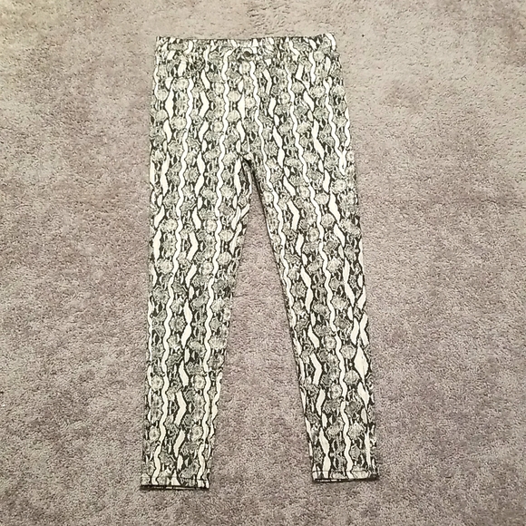 WILD FABLE SNAKESKIN ANIMAL PRINT SKINNY JEANS NEW W/OUT TAGS SEXY ROCKER PUNK - Picture 1 of 6